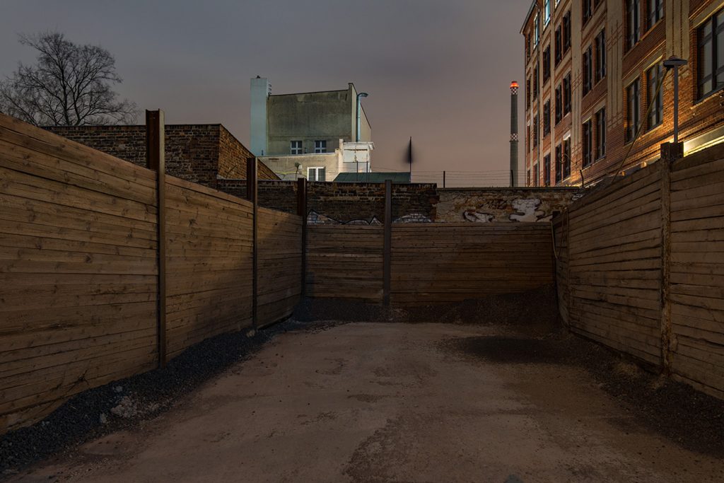 black-flag-heidestrasse-berlin-mitte-image-by-markus-lehr